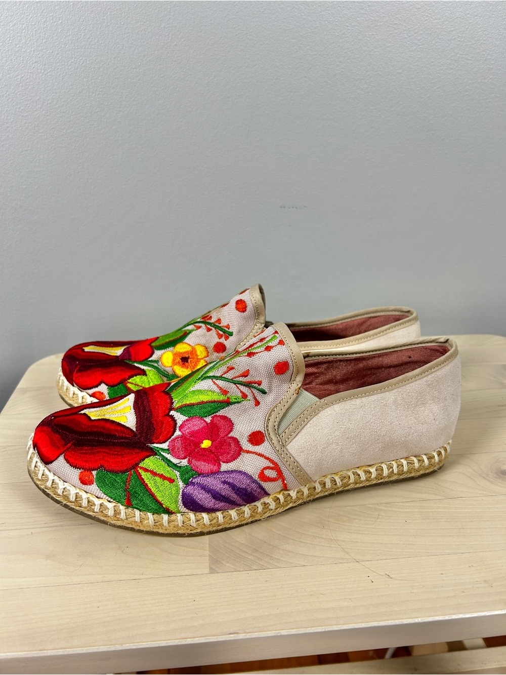 Embroidered Espadrille Flats Women's 5 Floral Boho Travel Festival